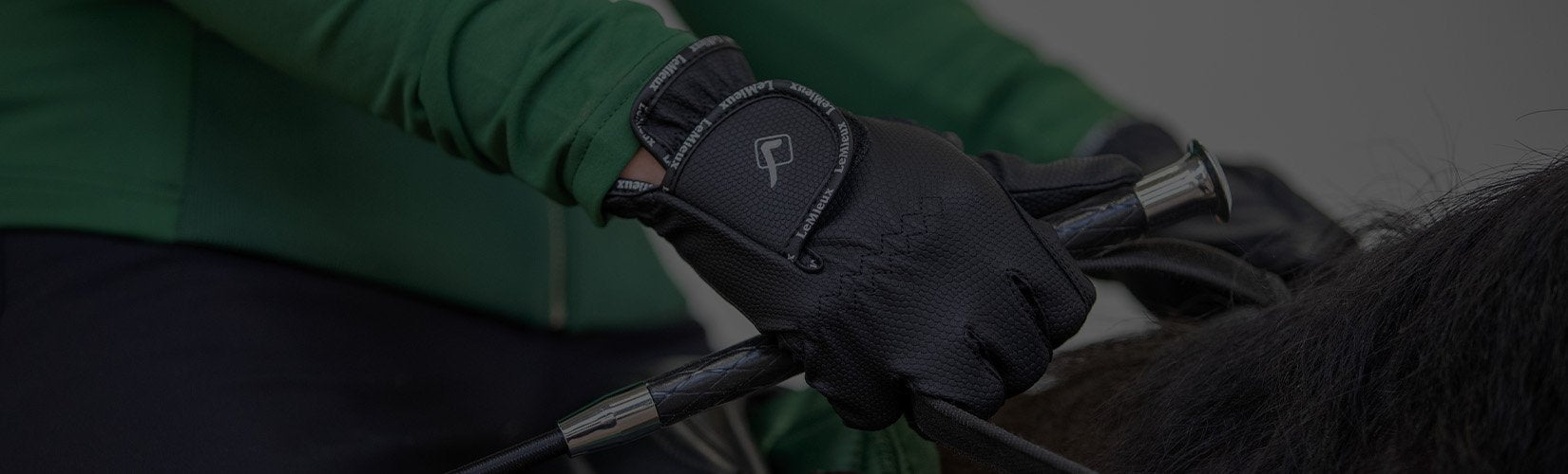 Choosing the Best Horse Riding Gloves: A Comprehensive Guide to Fit, Material, and Style